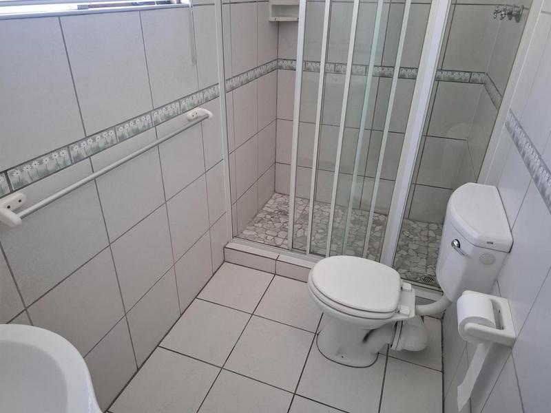 To Let 1 Bedroom Property for Rent in Clamhall Western Cape